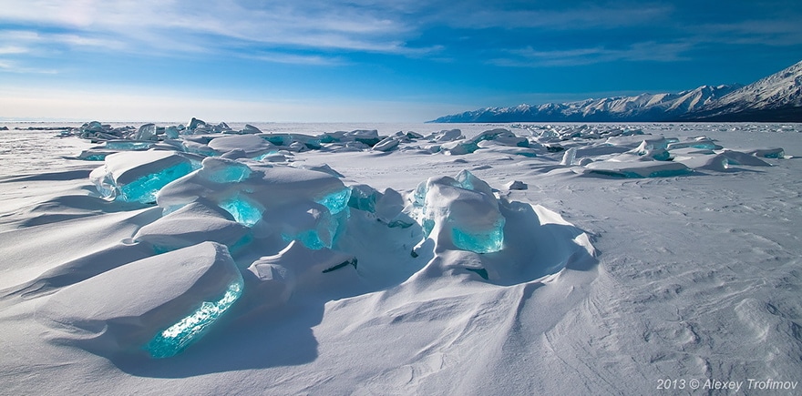 Emerald Eis auf Baikal-See, Russland