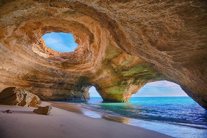 Höhle in der Algarve, Portugal
